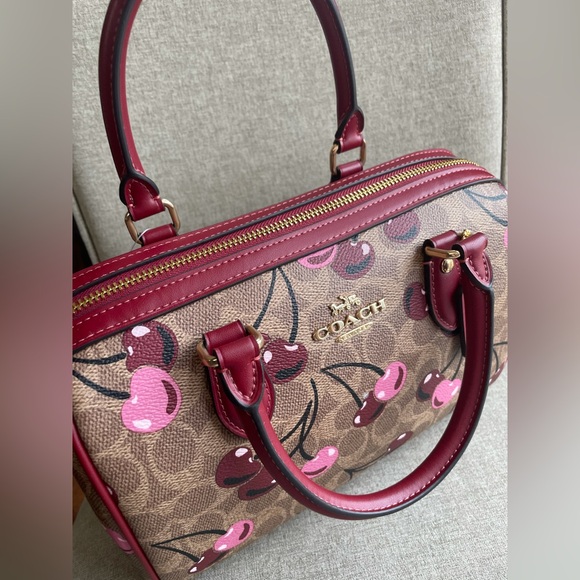 NWT!2PCS COACH ROWAN SATCHEL BAG IN SIGNATURE WITH CHERRY AND WRISTLET - Picture 5 of 11